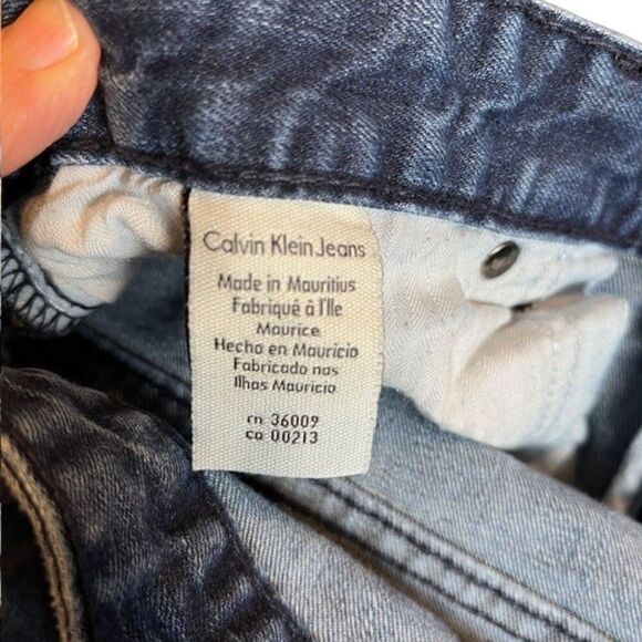 Calvin Klein Men's Jeans Medium Wash Blue Straight Leg Size  36x34 - Picture 7 of 10